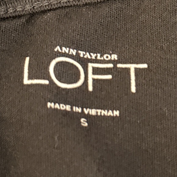 Ann Taylor LOFT Womens Top S Dark Black Pleated Sleeveless Blouse Career Office - Picture 3 of 8